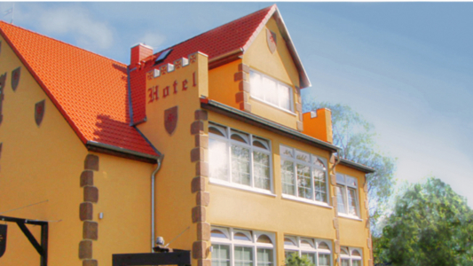 BinzHotel: Kastell in der Abendsonne